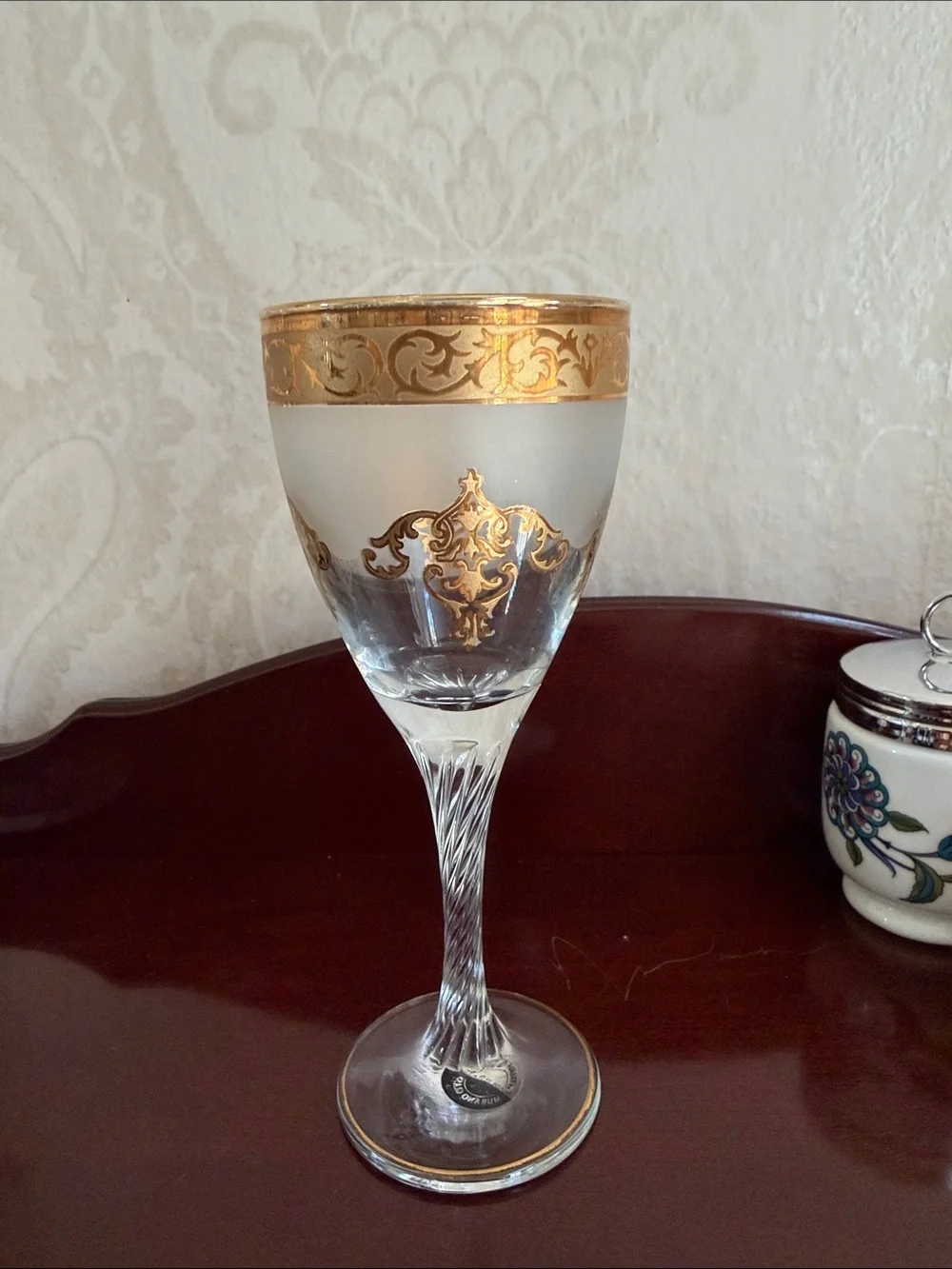 Murano Gold-Trimmed Frosted Wine Glass - Decorative Home Dining Glassware